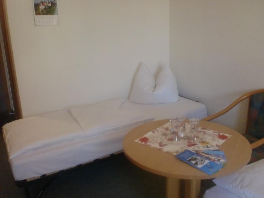 Hotel & Restaurant "Zum Firstenstein" Konigshain Værelse billede
