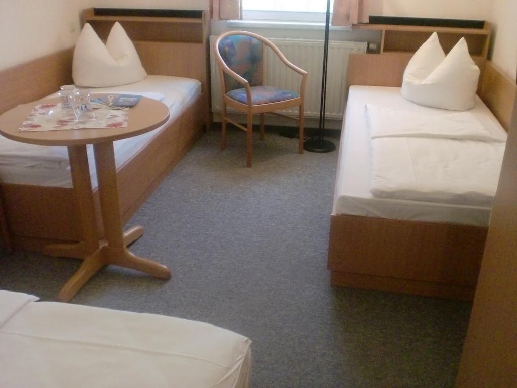 Hotel & Restaurant "Zum Firstenstein" Konigshain Eksteriør billede