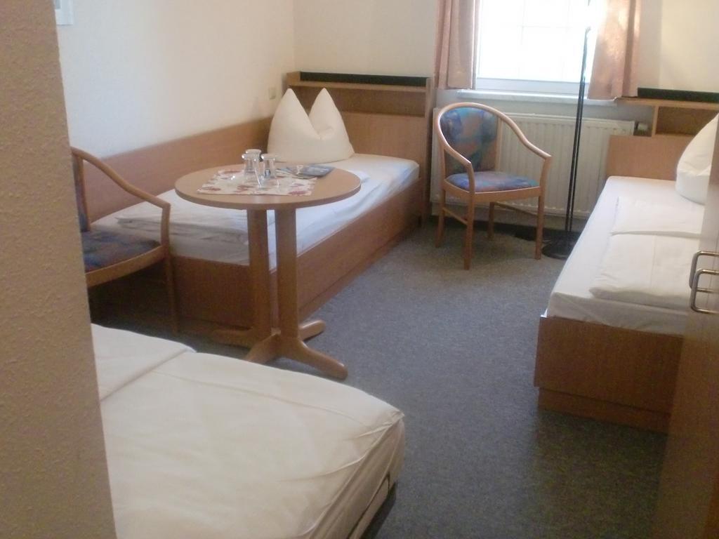 Hotel & Restaurant "Zum Firstenstein" Konigshain Eksteriør billede