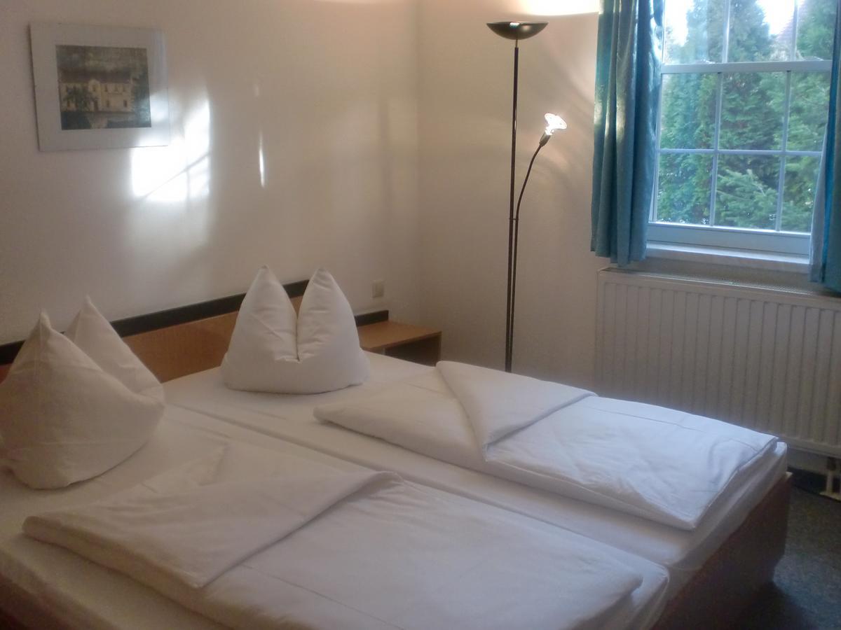 Hotel & Restaurant "Zum Firstenstein" Konigshain Eksteriør billede