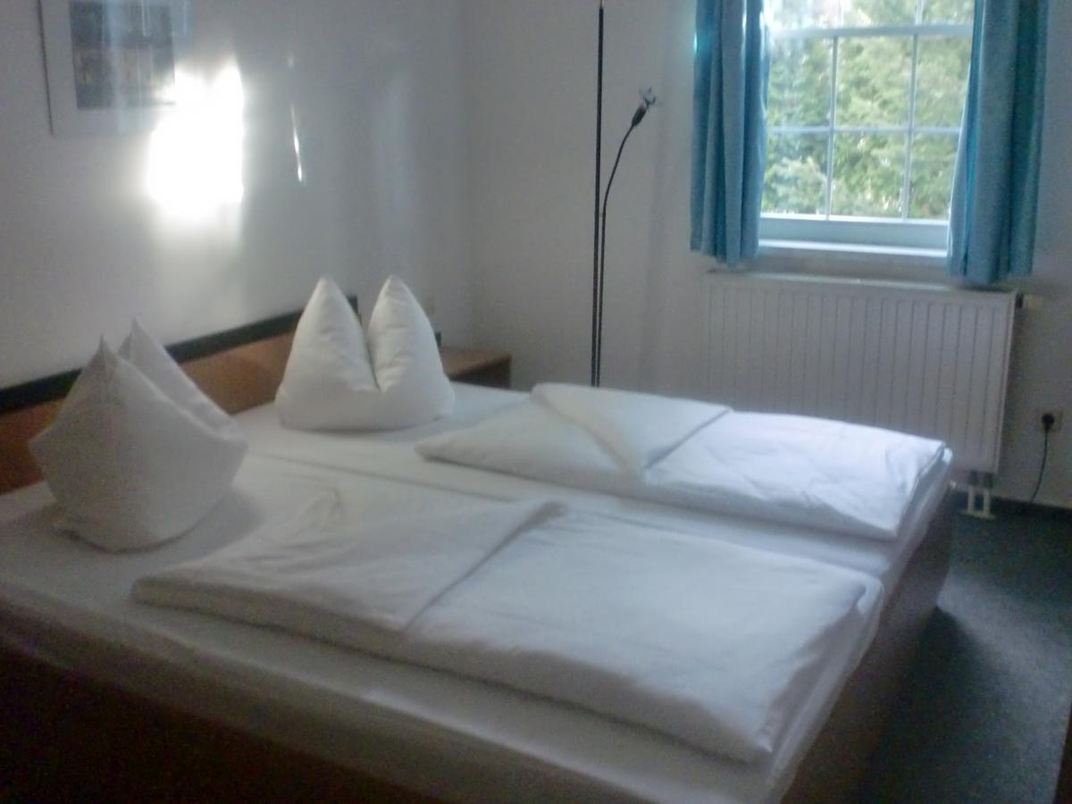Hotel & Restaurant "Zum Firstenstein" Konigshain Eksteriør billede
